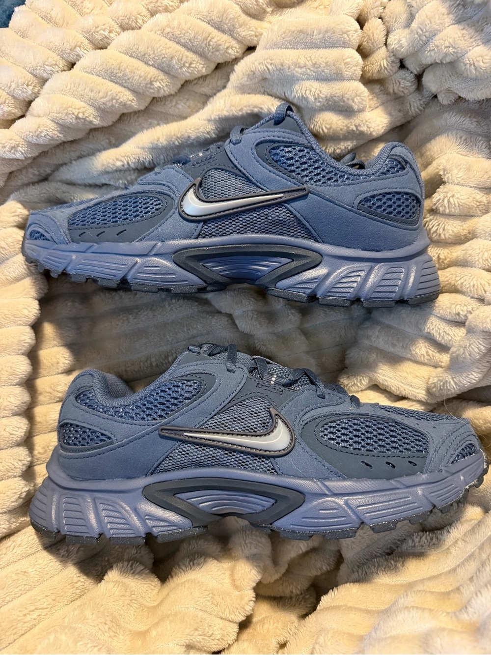 NWT Nike V5 RNR